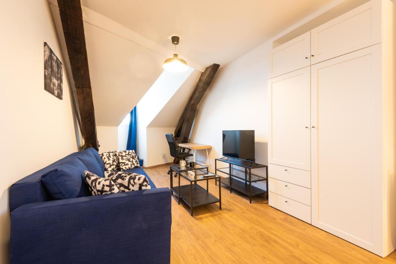 Appartement Coeur De Ville - Au Calme - Wifi - Four, Lave-Seche Linge Pau Exteriör bild