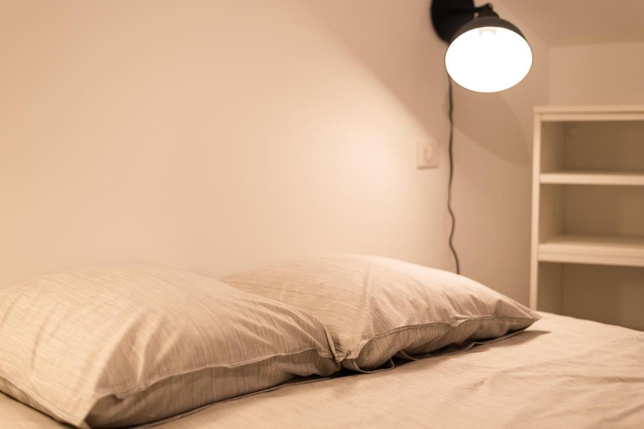 Appartement Coeur De Ville - Au Calme - Wifi - Four, Lave-Seche Linge Pau Exteriör bild