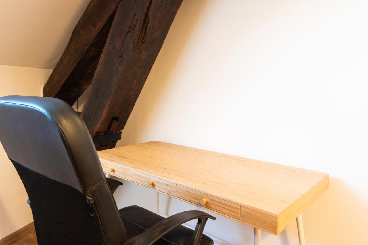 Appartement Coeur De Ville - Au Calme - Wifi - Four, Lave-Seche Linge Pau Exteriör bild