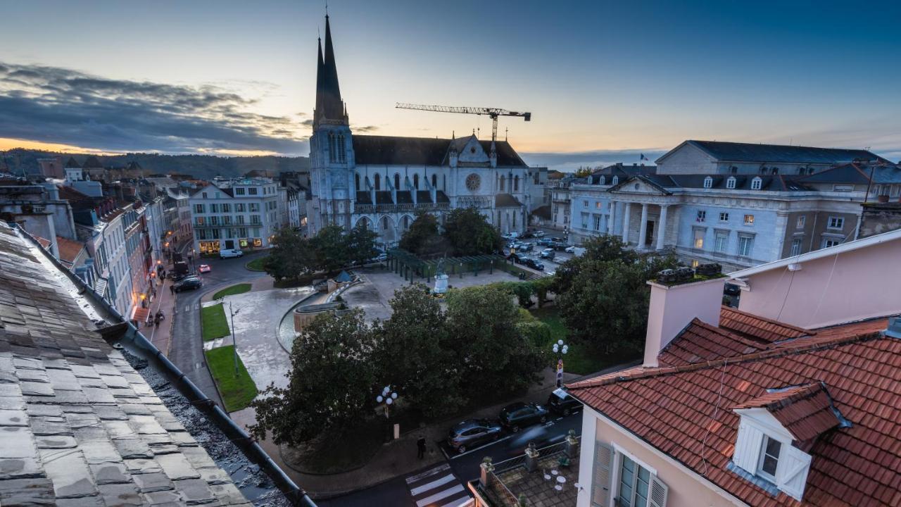 Appartement Coeur De Ville - Au Calme - Wifi - Four, Lave-Seche Linge Pau Exteriör bild